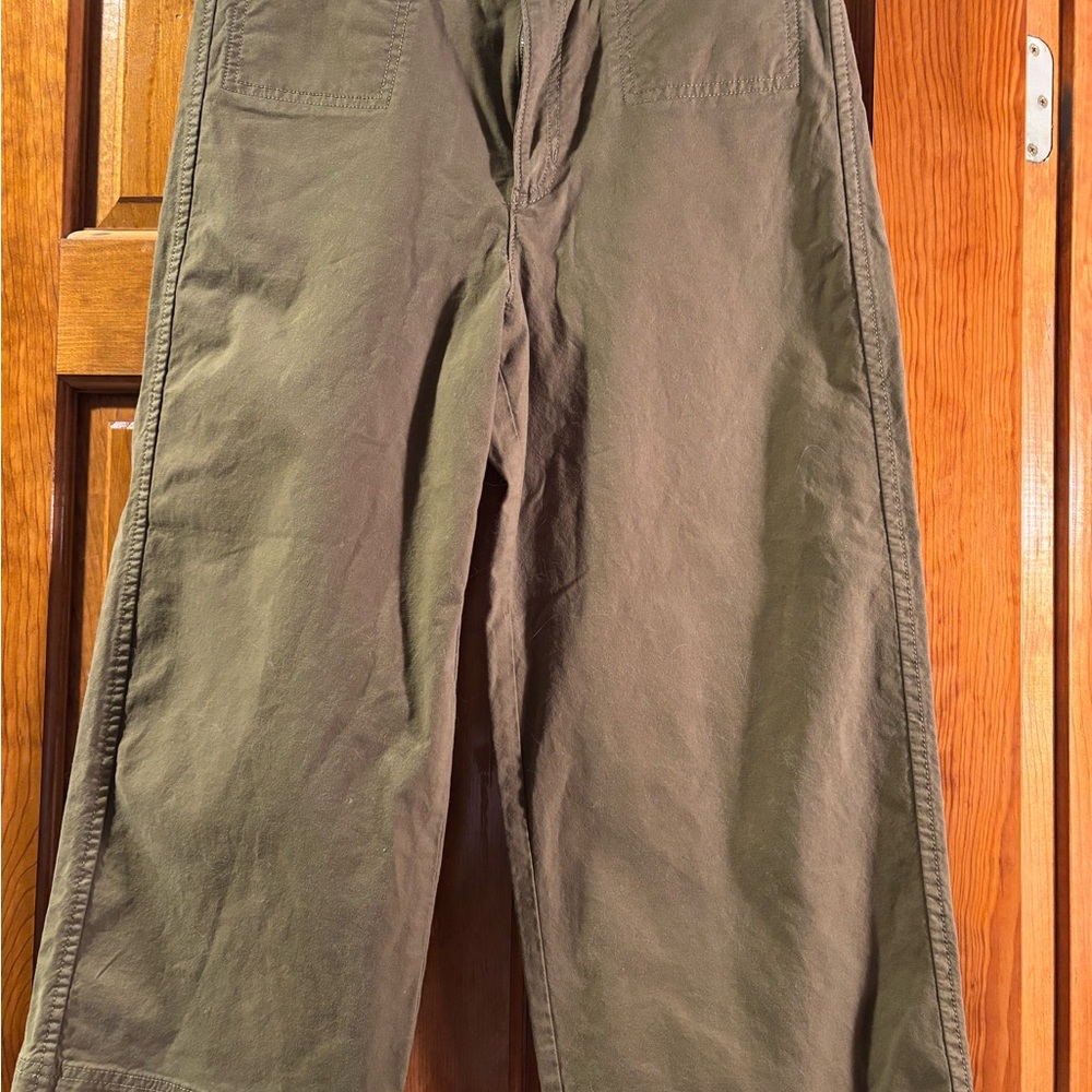 NWT Banana Republic Wide Leg Pants - Olive size 8S 2 front/back pockets - Picture 3 of 6